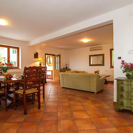 Biljana By Interhome فيلة Koromačno